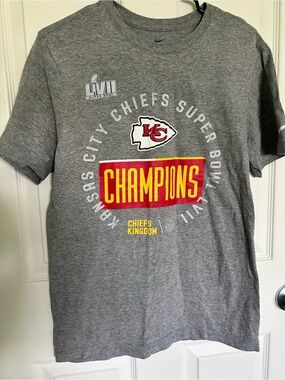 Nike Kansas City Chiefs 2023 Super Bowl Gray Crewneck Tee| Women’s Small